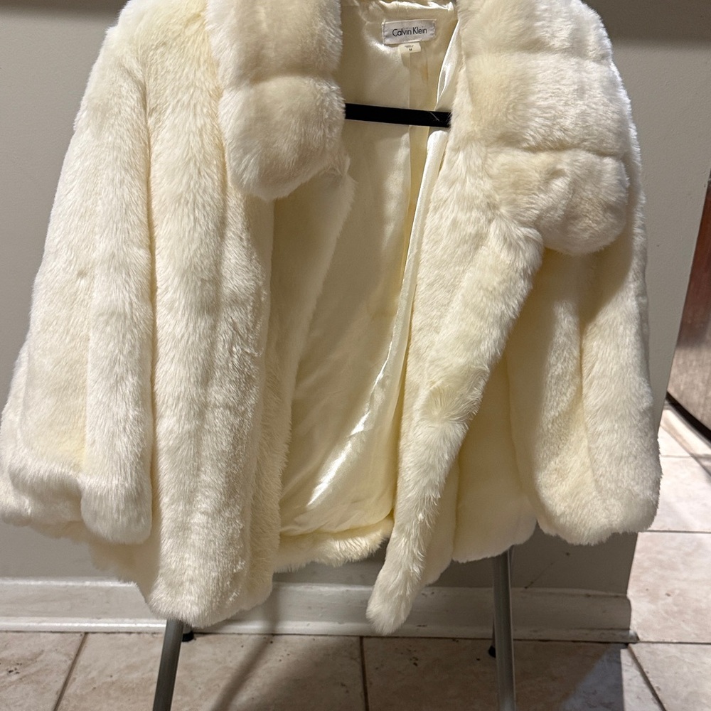 Calvin Klein Women's Plush Cream Teddy Jacket